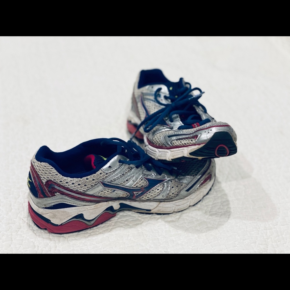 Mizuno running shoes